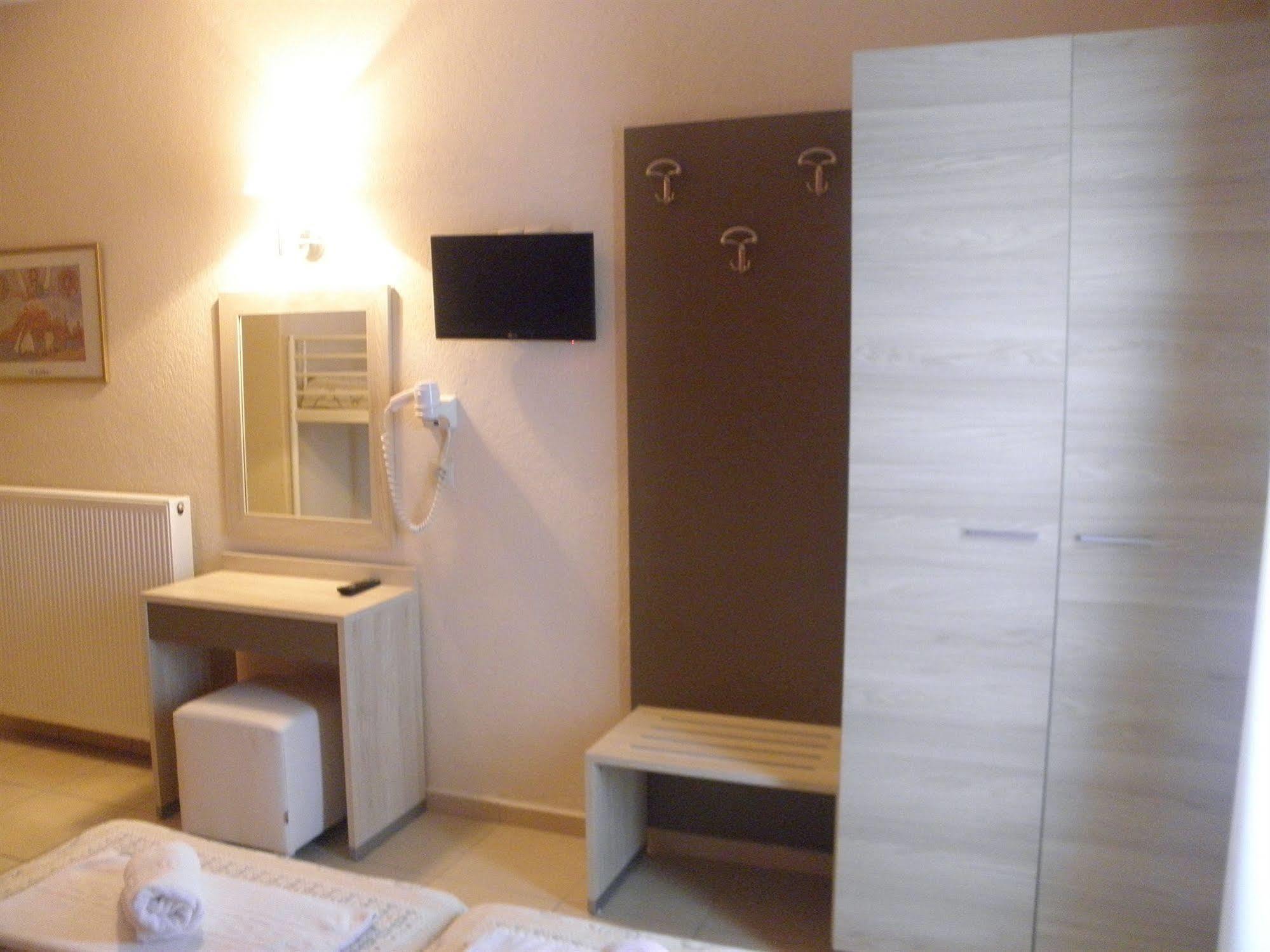 Makedonia Hotel Ouranoupoli Exterior photo